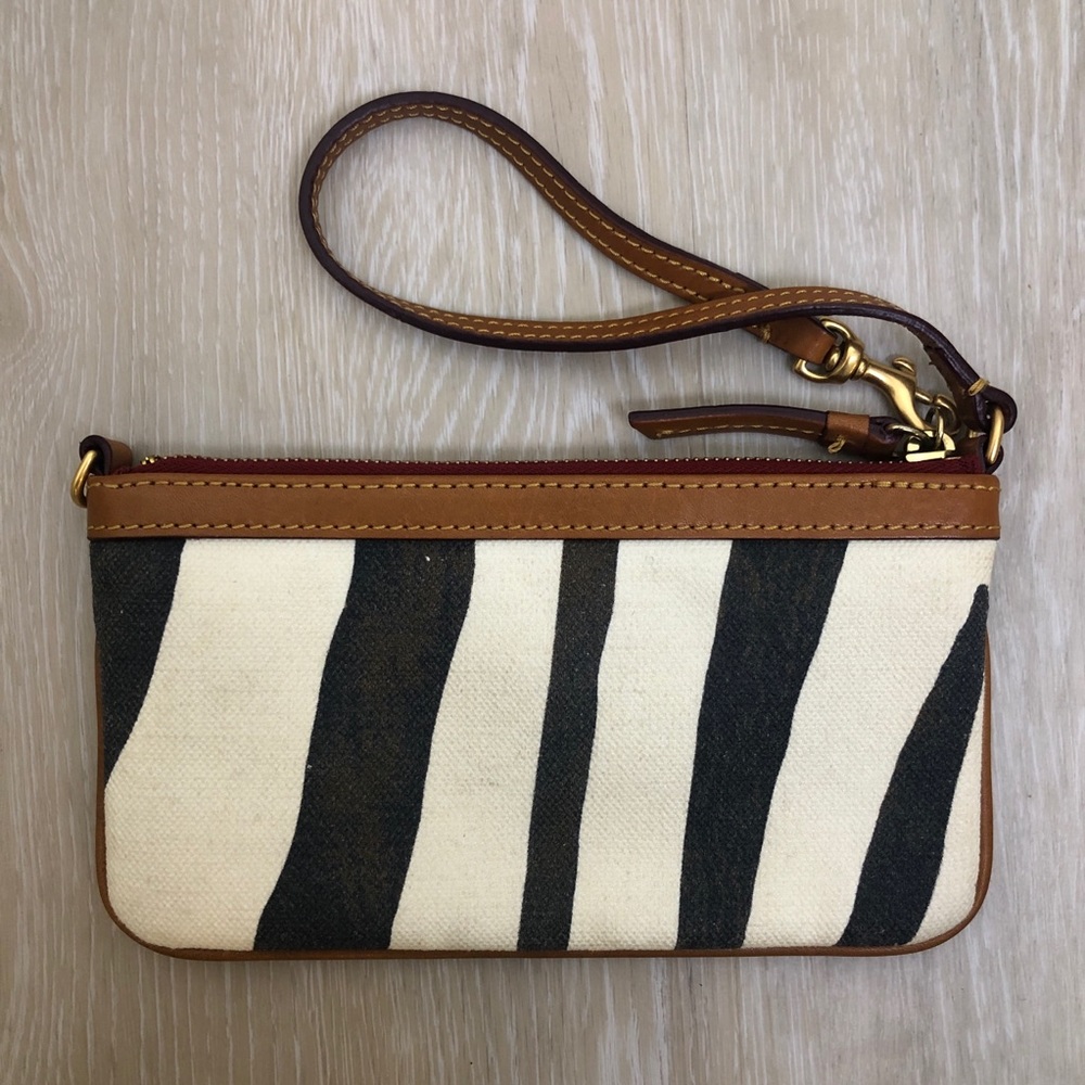 Dooney & Bourke Wristlet - Picture 3 of 6